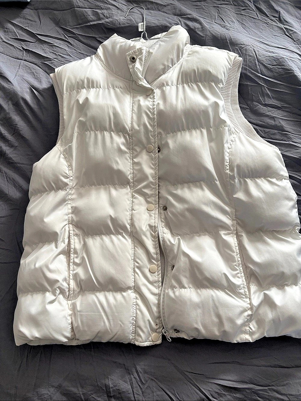 Faded Glory Puffer Vest in White Size Medium Like New